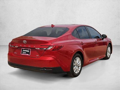 Used 2025 Toyota Camry LE FWD image 5