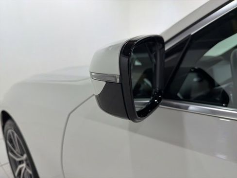 Used 2019 BMW 330i xDrive Sedan w/ Convenience Package AWD/4WD image 9