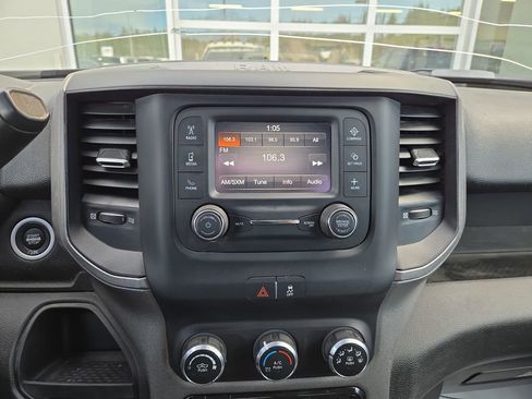 Used 2021 RAM 3500 Tradesman w/ Chrome Appearance Group image 20