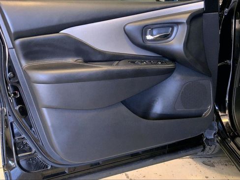 Used 2022 Nissan Murano SV AWD/4WD image 23