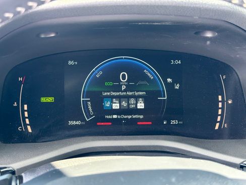 Used 2025 Toyota Camry SE FWD image 26