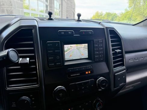 Used 2019 Ford F250 XLT w/ FX4 Off-Road Package AWD/4WD image 25