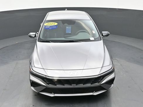 Certified 2025 Hyundai Elantra Sport image 31