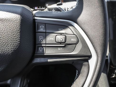 New 2025 Jeep Grand Cherokee Altitude AWD/4WD image 27