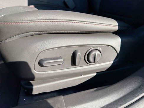 New 2026 Chevrolet Trax RS w/ Sunroof Package FWD image 17