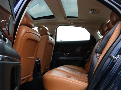 Used 2017 Jaguar XJ R-Sport AWD/4WD image 40