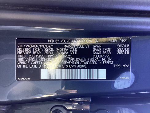 Certified 2021 Volvo XC60 T8 Inscription Expression w/ Climate Package image 37