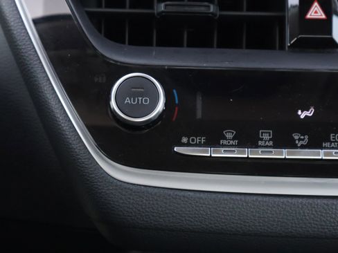 Used 2024 Toyota Corolla LE image 23