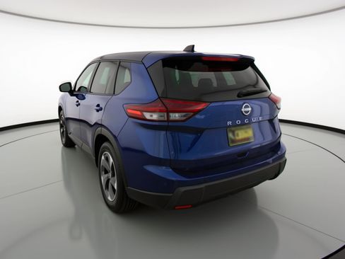 Used 2025 Nissan Rogue SV FWD image 6