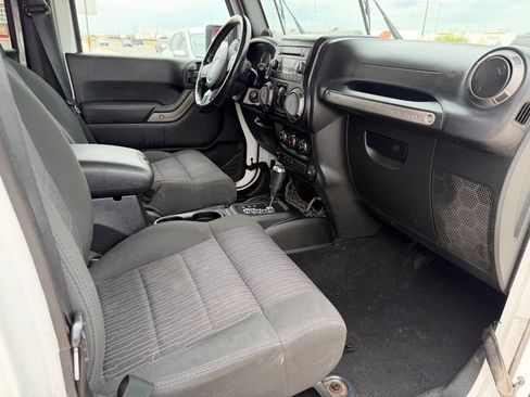 Used 2012 Jeep Wrangler Unlimited Sport image 26