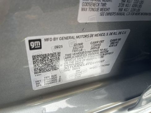 New 2026 GMC Sierra 1500 SLT w/ SLT Premium Package image 35