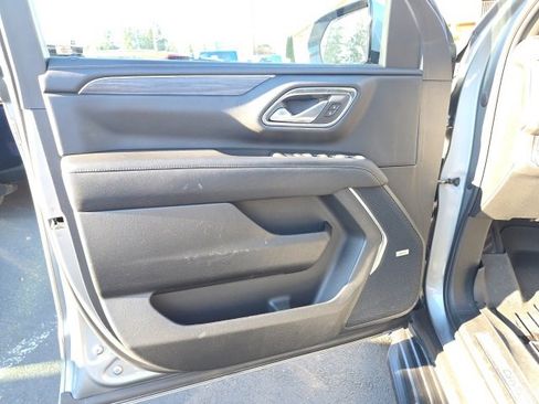 Used 2023 GMC Yukon SLT image 8