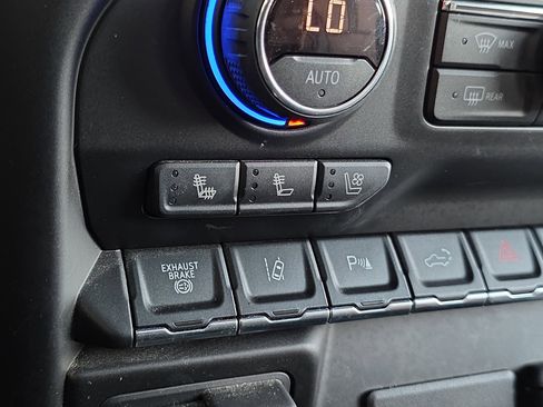 Used 2021 Chevrolet Silverado 2500 High Country w/ Z71 Off-Road Package image 26