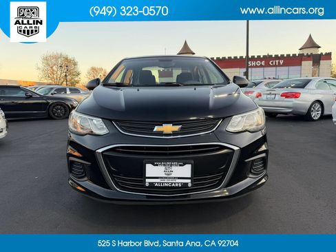 Used 2018 Chevrolet Sonic LT image 2