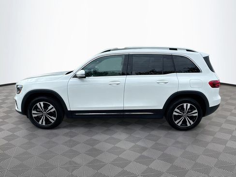 Used 2025 Mercedes-Benz GLB 250 4MATIC image 9