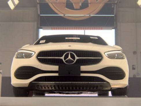 Used 2022 Mercedes-Benz C 300 4MATIC Sedan image 3