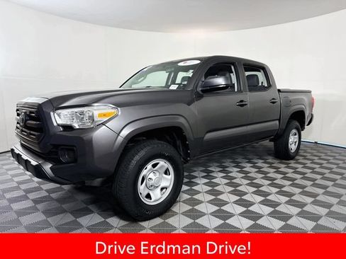 Certified 2016 Toyota Tacoma SR RWD image 3