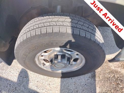 Used 2006 Chevrolet Silverado 2500 LT w/ Heavy-Duty Power Package image 15