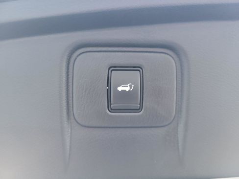 Used 2022 Nissan Murano SV image 24