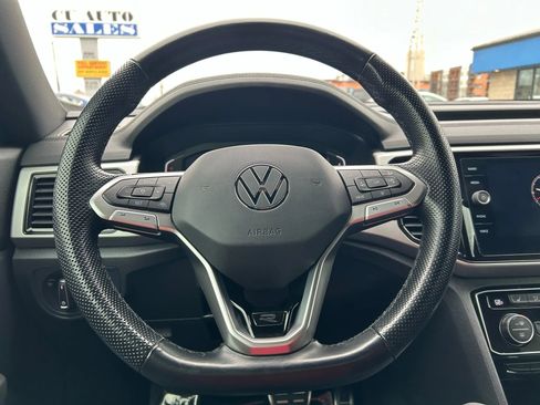 Used 2022 Volkswagen Atlas Cross Sport SEL R-Line image 10