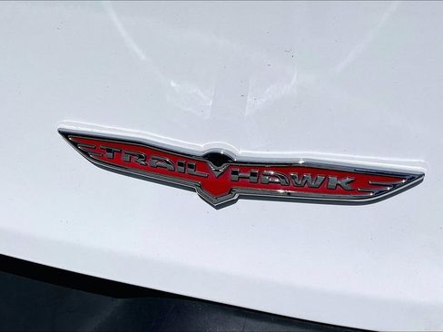 Certified 2016 Jeep Cherokee Trailhawk w/ Leather Interior Group AWD/4WD image 24