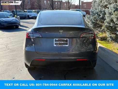 Used 2022 Tesla Model Y Long Range image 8
