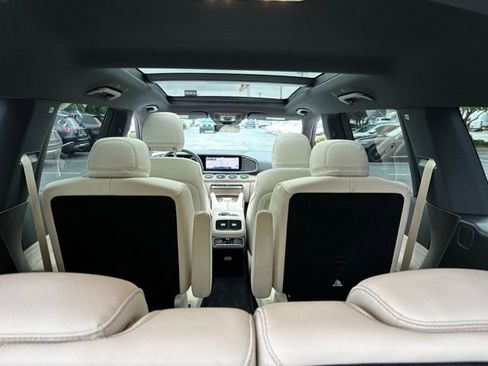 Used 2025 Mercedes-Benz GLS 450 4MATIC image 36