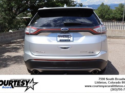 Used 2018 Ford Edge Titanium w/ Technology Package AWD/4WD image 5