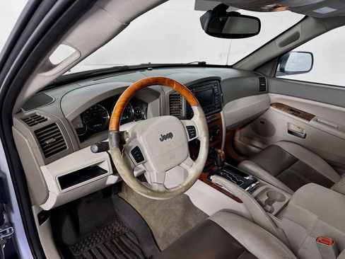 Used 2007 Jeep Grand Cherokee Overland AWD/4WD image 9