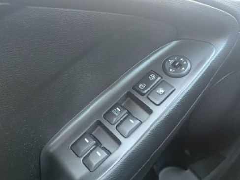 Used 2018 Kia Forte LX w/ LX Popular Package image 30