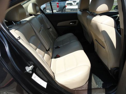 Used 2014 Chevrolet Cruze LT image 7