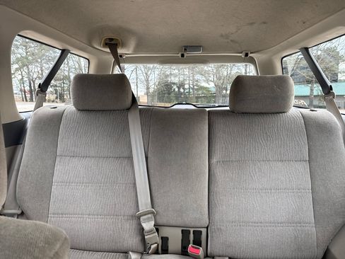 Used 2000 Subaru Outback Wagon image 16