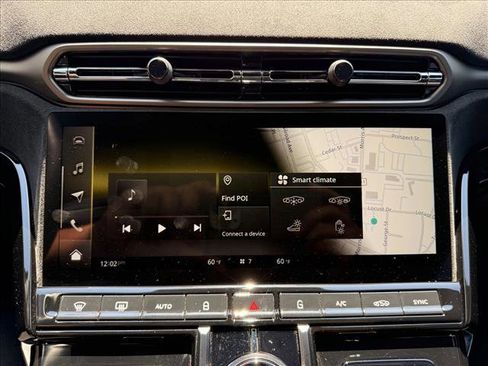 Used 2025 Aston Martin V8 Vantage Coupe RWD image 16