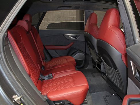 Used 2024 Audi SQ8 Prestige AWD/4WD image 54