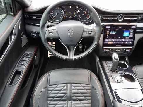 Used 2021 Maserati Quattroporte Trofeo RWD image 11