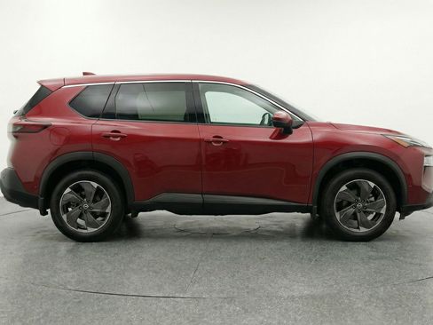 Used 2025 Nissan Rogue SV image 11