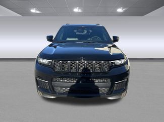 New 2025 Jeep Grand Cherokee L Limited w/ Black Appearance Package RWD video 2