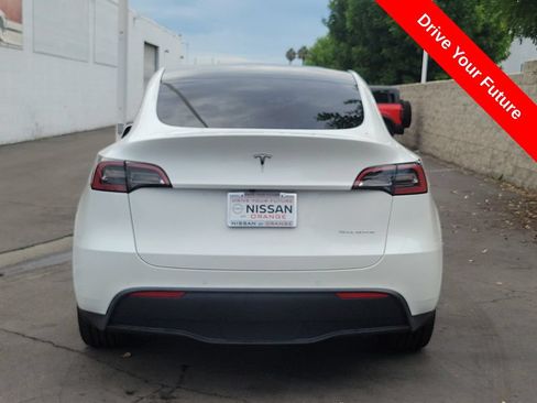 Used 2021 Tesla Model Y Long Range AWD/4WD image 27