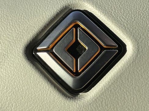 Used 2023 Rivian R1T Launch Edition image 16