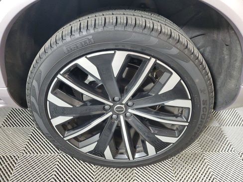 Certified 2026 Volvo XC90 B6 Plus w/ Protection Package Premier AWD/4WD image 11