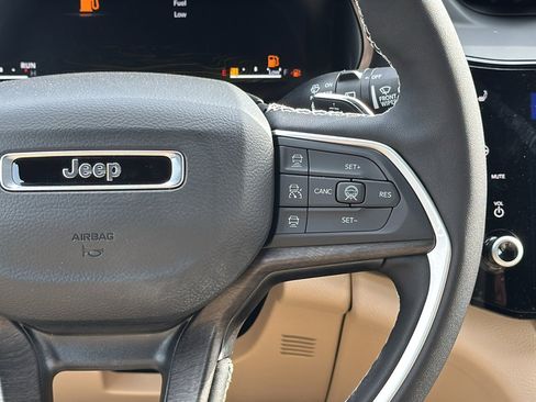 New 2026 Jeep Grand Cherokee L Limited image 19