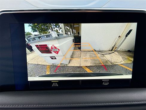 Used 2023 Chevrolet Suburban LT image 15