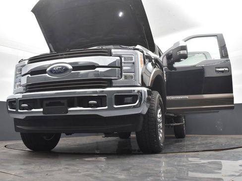 Used 2017 Ford F250 King Ranch w/ King Ranch Ultimate Package AWD/4WD image 36