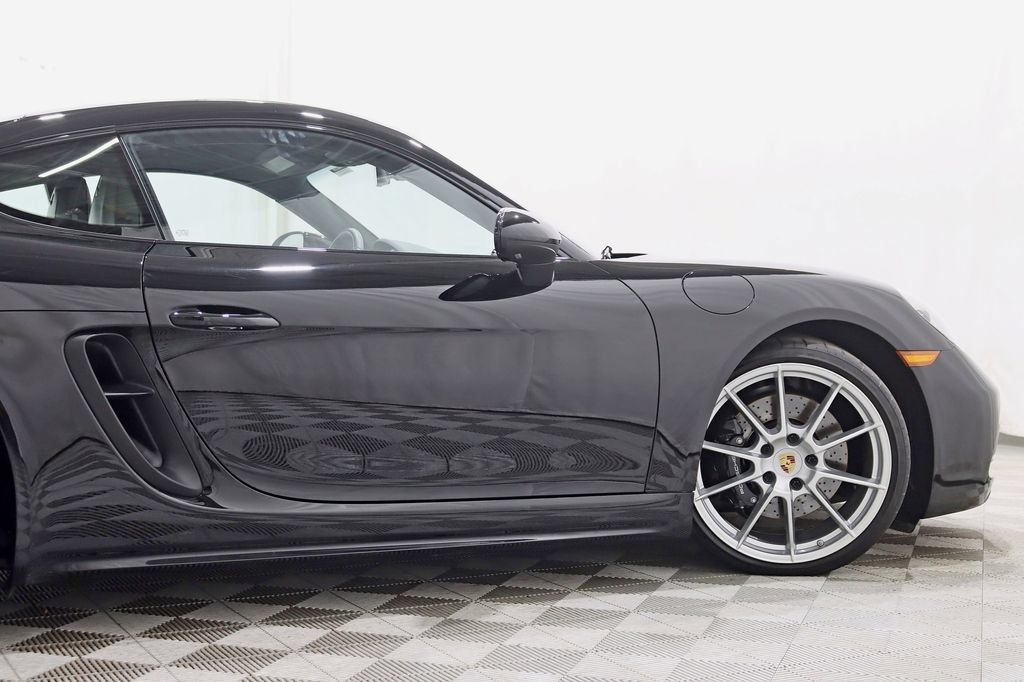 Used 2025 Porsche 718 Cayman GTS RWD image 11