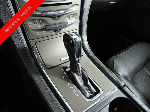 Used 2013 Lincoln MKX AWD w/ Class II Trailer Tow Pkg image 19