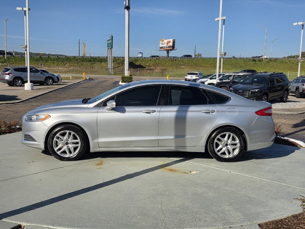 Used 2013 Ford Fusion SE FWD image 6