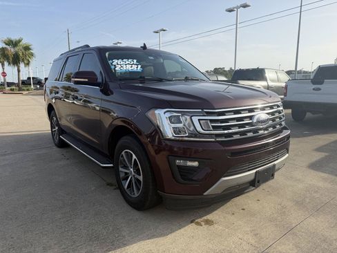 Certified 2020 Ford Expedition XLT w/ Equipment Group 202A RWD image 2
