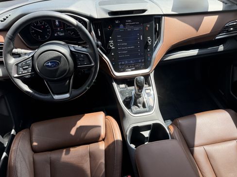 Used 2025 Subaru Outback Touring AWD/4WD image 10
