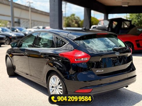 Used 2017 Ford Focus Titanium FWD image 3
