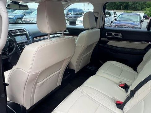 Used 2018 Ford Explorer Platinum AWD/4WD image 48